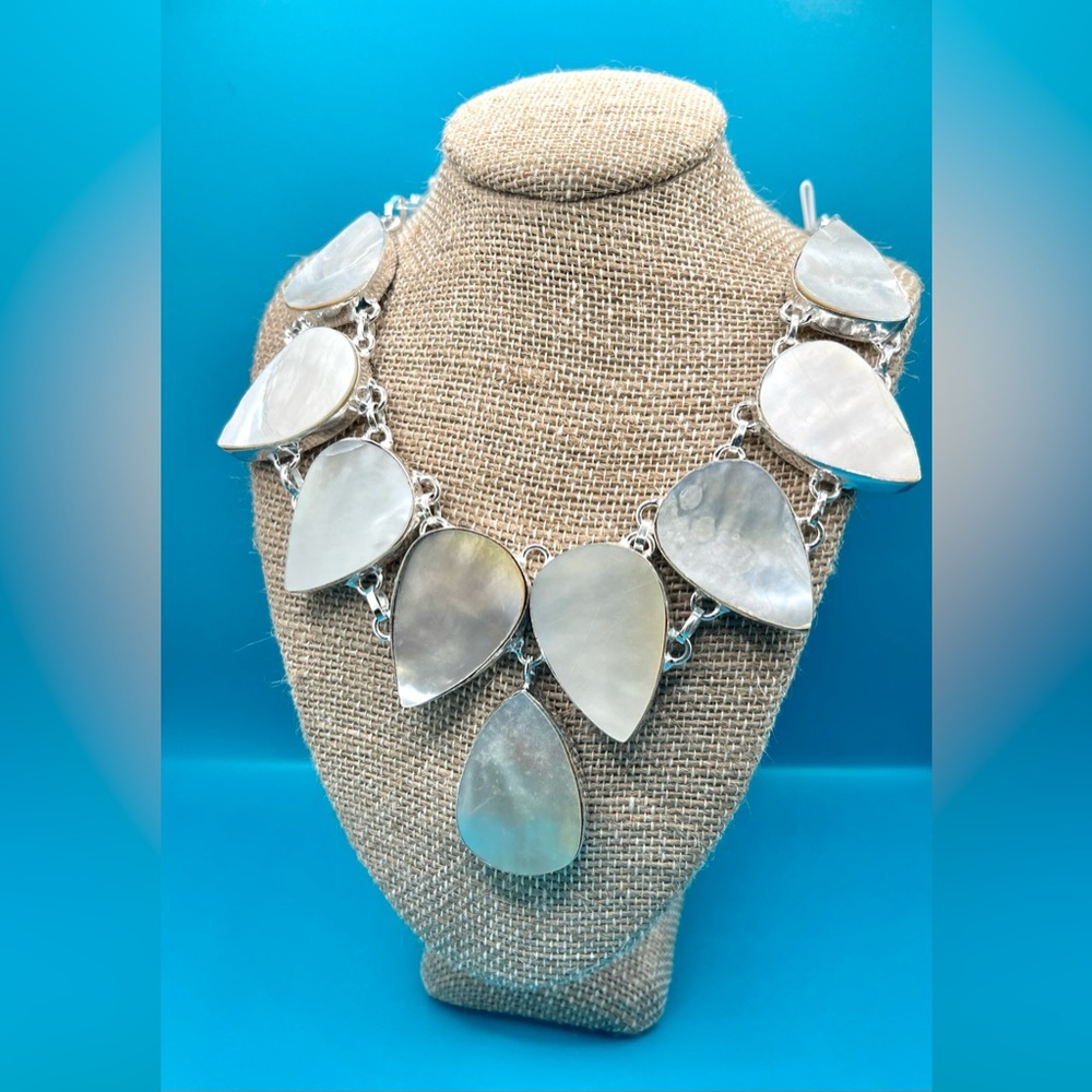 Beautiful Mother of Pearl Statement Necklace 18”-19”